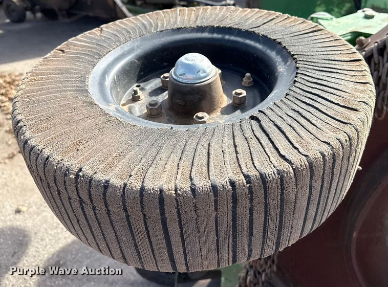 image for item EP2951 2007 Schulte XH1500 batwing rotary mower