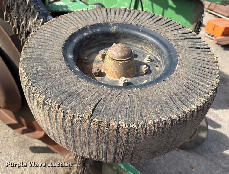 image for item EP2951 2007 Schulte XH1500 batwing rotary mower