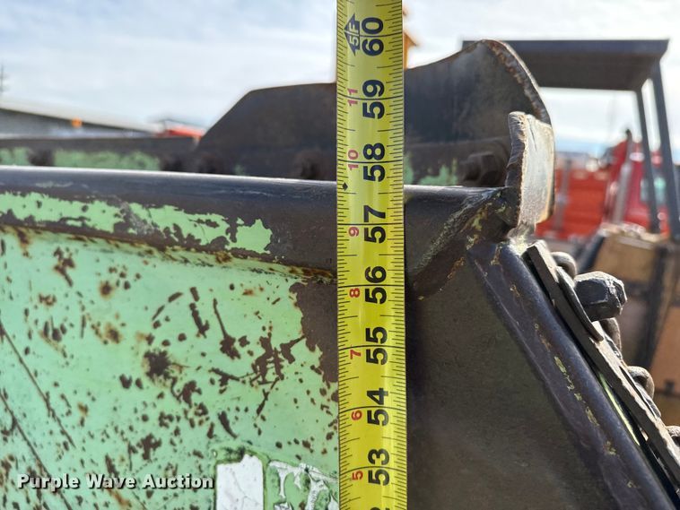 image for item EP2954 2003 Schulte XH1500 batwing rotary mower