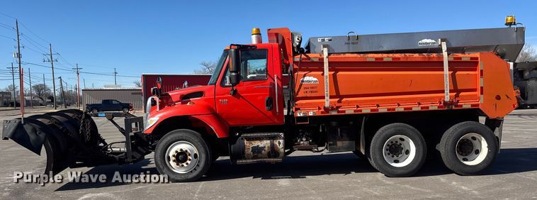 image for item EP2956 2007 International 7400 dump truck