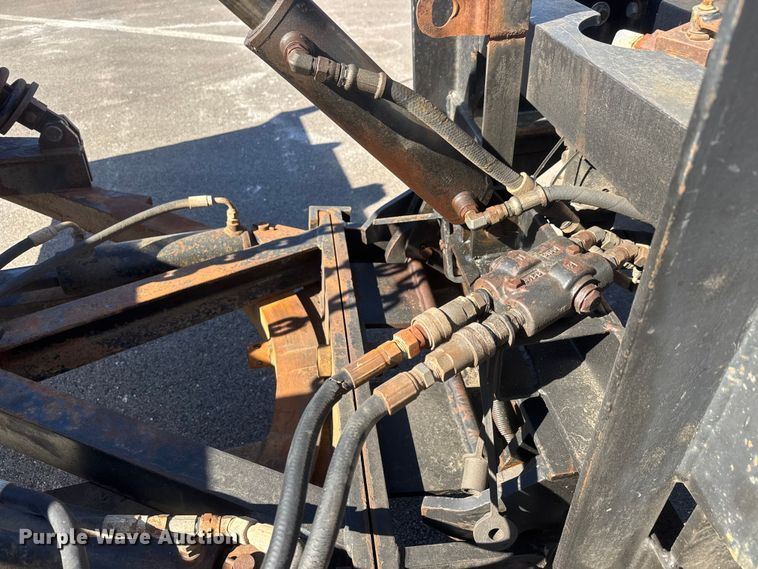 image for item EP2956 2007 International 7400 dump truck