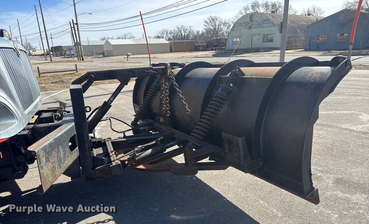 image for item EP2956 2007 International 7400 dump truck