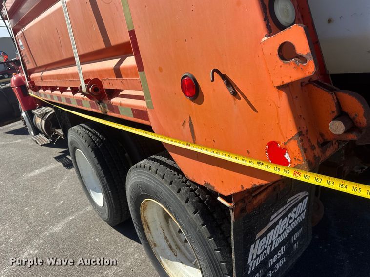 image for item EP2956 2007 International 7400 dump truck