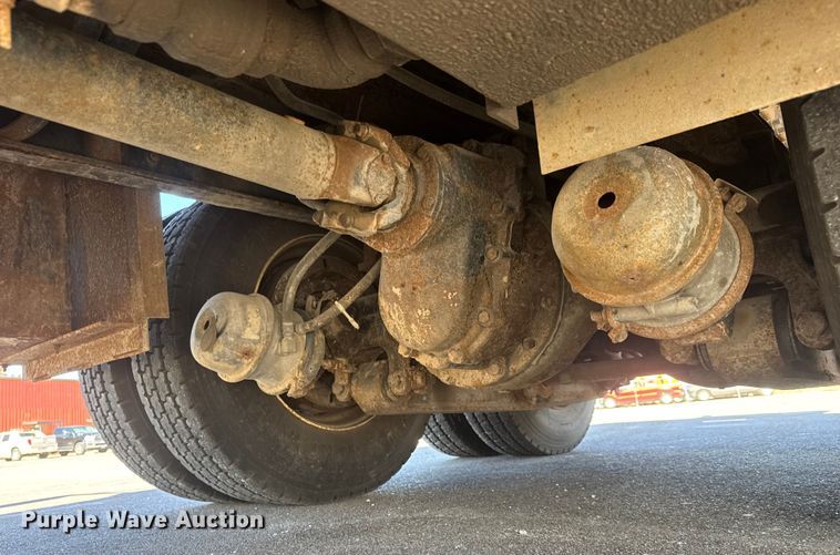 image for item EP2956 2007 International 7400 dump truck