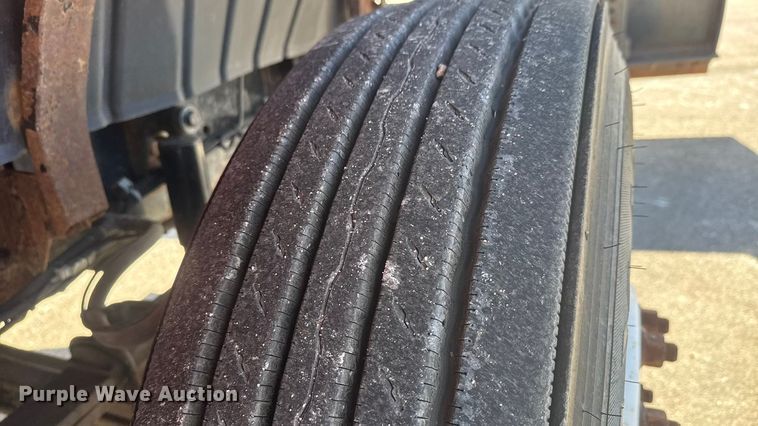 image for item EP2956 2007 International 7400 dump truck