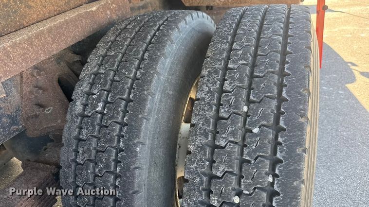 image for item EP2956 2007 International 7400 dump truck