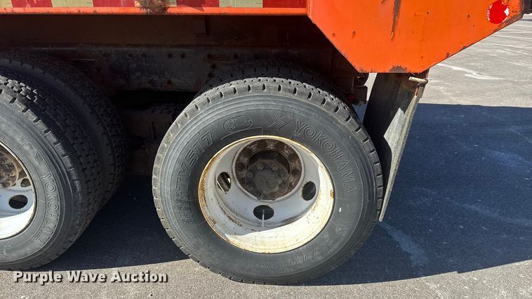 image for item EP2956 2007 International 7400 dump truck