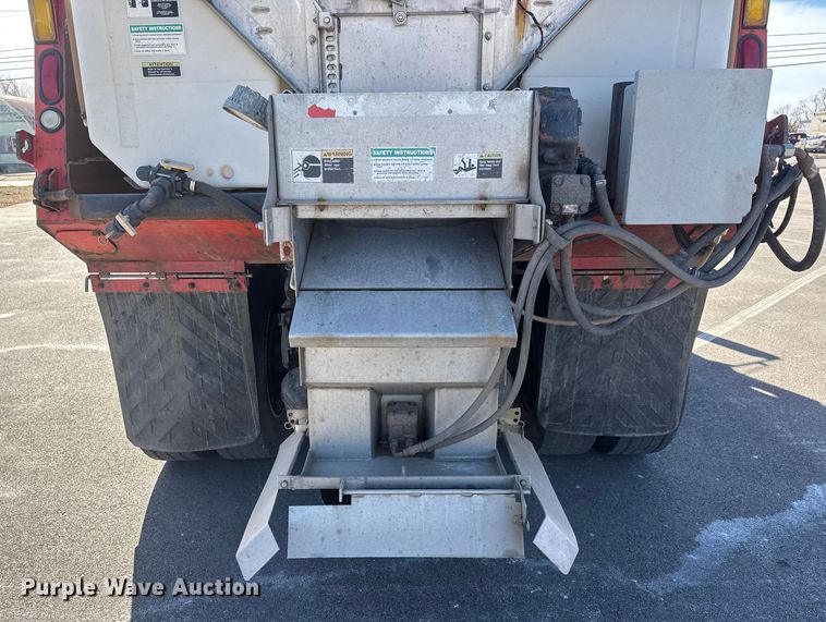 image for item EP2957 2007 International Workstar 7400 dump truck