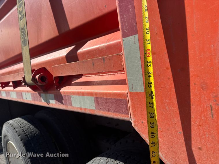 image for item EP2957 2007 International Workstar 7400 dump truck