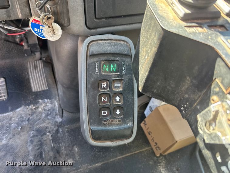 image for item EP2957 2007 International Workstar 7400 dump truck