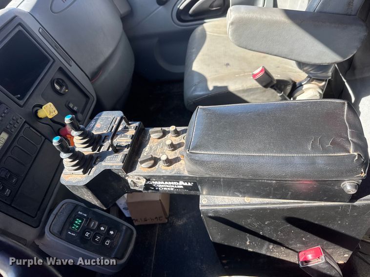 image for item EP2957 2007 International Workstar 7400 dump truck