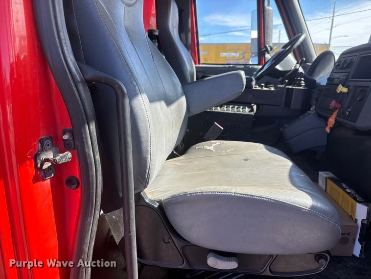 image for item EP2957 2007 International Workstar 7400 dump truck