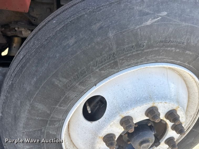 image for item EP2957 2007 International Workstar 7400 dump truck