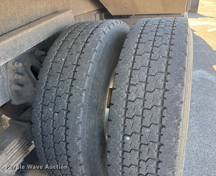 image for item EP2957 2007 International Workstar 7400 dump truck