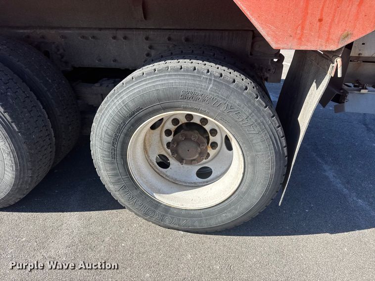 image for item EP2957 2007 International Workstar 7400 dump truck