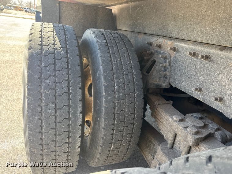 image for item EP2957 2007 International Workstar 7400 dump truck