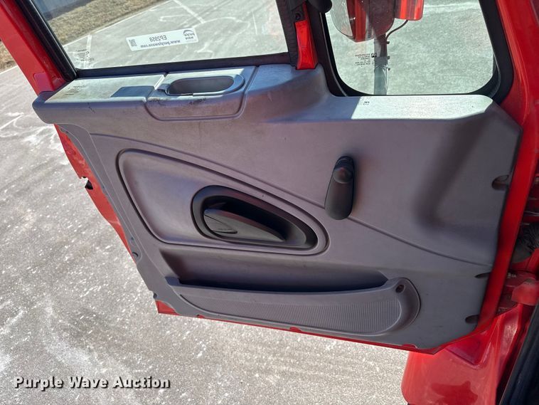 image for item EP2958 2007 International 7400 dump truck