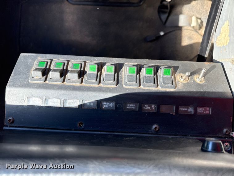 image for item EP2958 2007 International 7400 dump truck