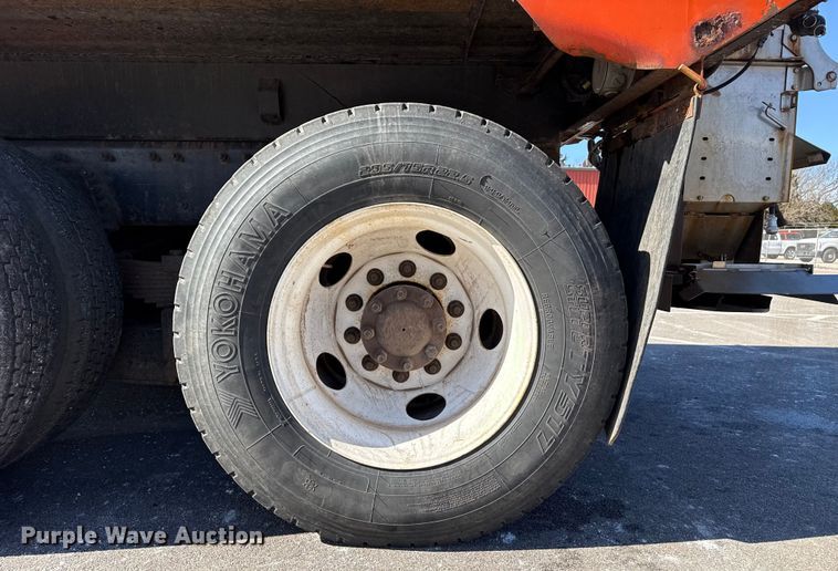 image for item EP2958 2007 International 7400 dump truck