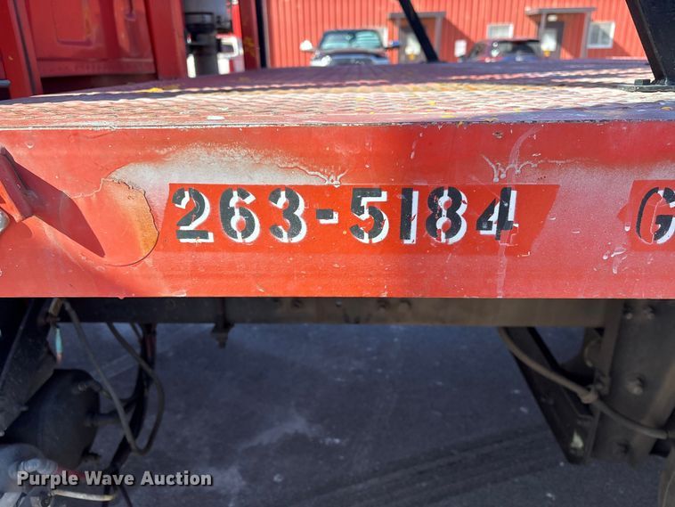 image for item EP2961 2005 Sterling L9500 flatbed truck