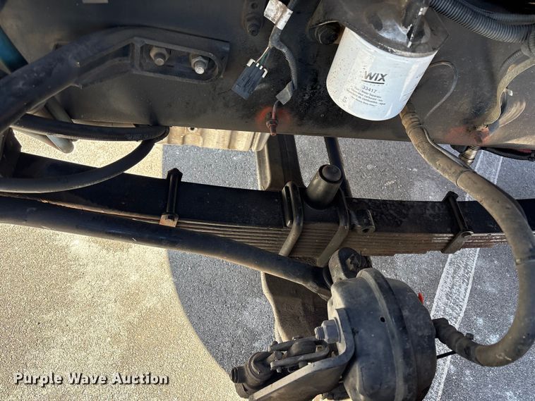 image for item EP2961 2005 Sterling L9500 flatbed truck