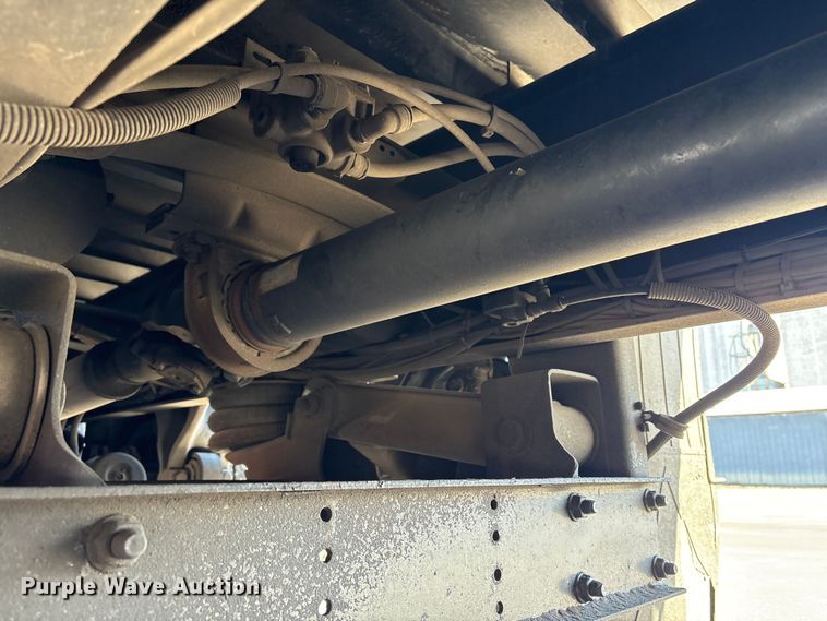 image for item EP2961 2005 Sterling L9500 flatbed truck