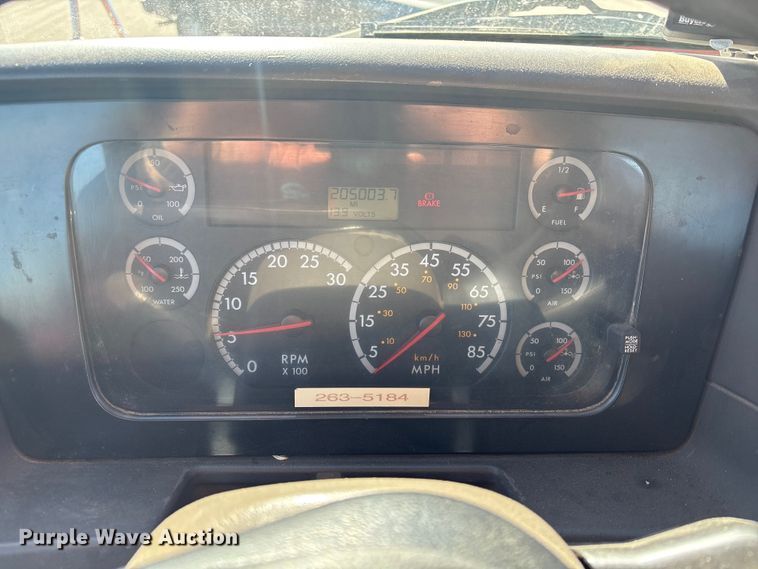 image for item EP2961 2005 Sterling L9500 flatbed truck