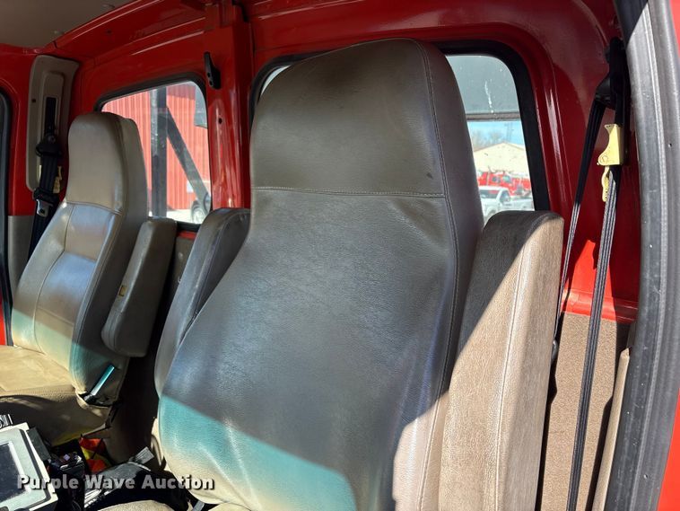 image for item EP2961 2005 Sterling L9500 flatbed truck