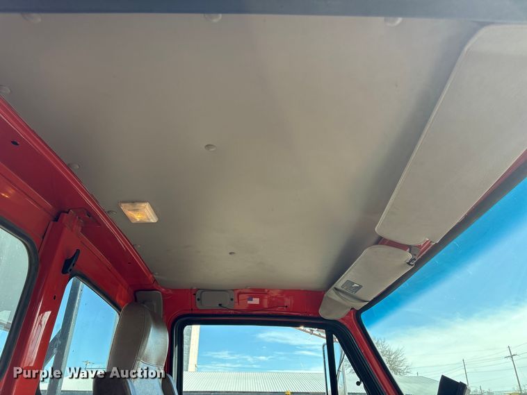 image for item EP2961 2005 Sterling L9500 flatbed truck