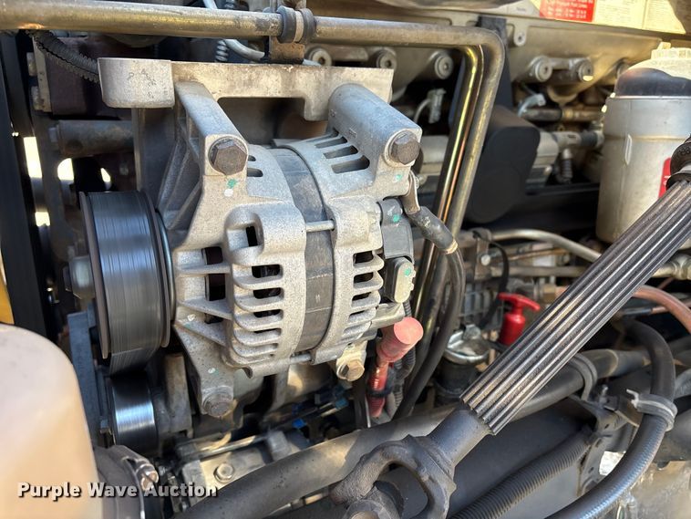 image for item EP2961 2005 Sterling L9500 flatbed truck