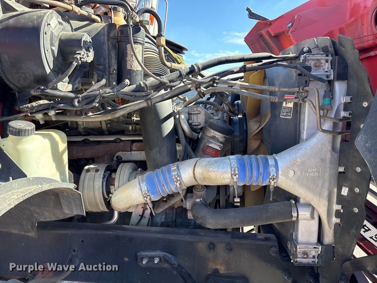 image for item EP2961 2005 Sterling L9500 flatbed truck