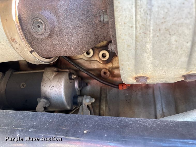 image for item EP2961 2005 Sterling L9500 flatbed truck