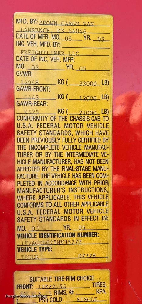 image for item EP2961 2005 Sterling L9500 flatbed truck