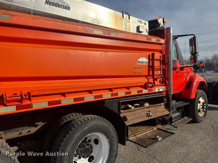 image for item EP2963 2007 International WorkStar 7400 dump truck