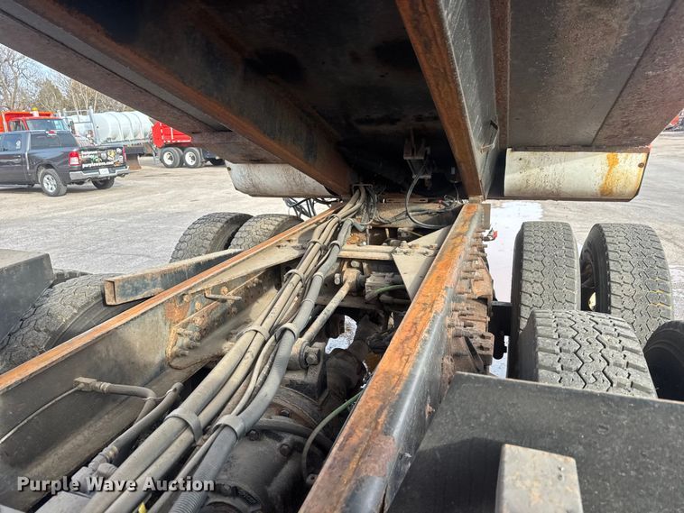 image for item EP2963 2007 International WorkStar 7400 dump truck