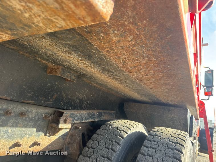 image for item EP2963 2007 International WorkStar 7400 dump truck