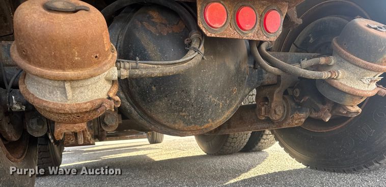 image for item EP2963 2007 International WorkStar 7400 dump truck