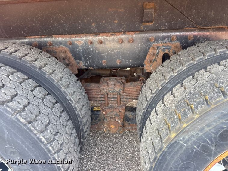 image for item EP2963 2007 International WorkStar 7400 dump truck