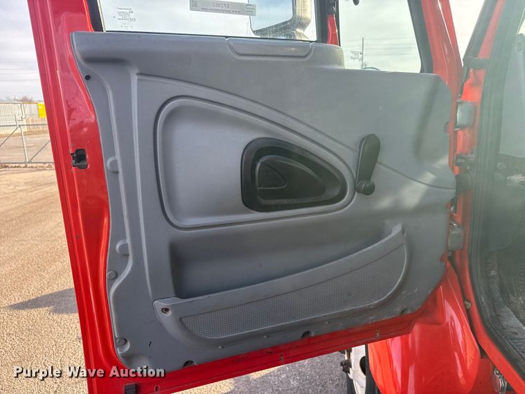 image for item EP2963 2007 International WorkStar 7400 dump truck