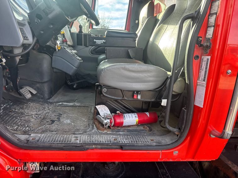 image for item EP2963 2007 International WorkStar 7400 dump truck