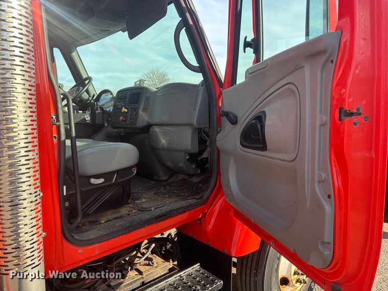 image for item EP2963 2007 International WorkStar 7400 dump truck