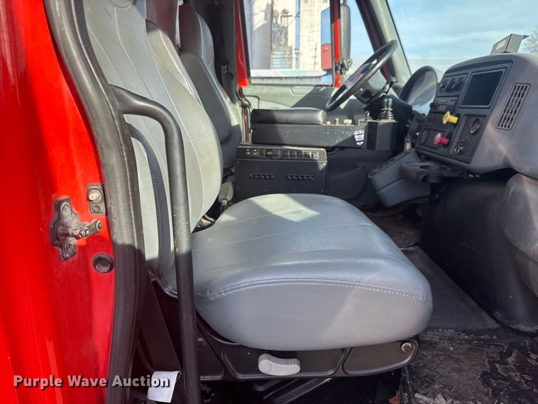 image for item EP2963 2007 International WorkStar 7400 dump truck