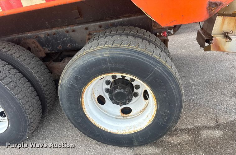 image for item EP2963 2007 International WorkStar 7400 dump truck