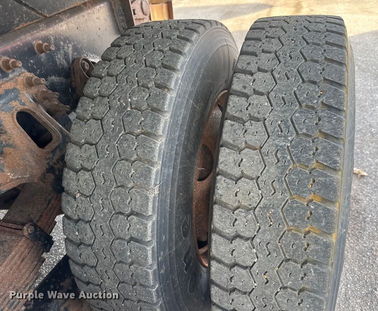 image for item EP2963 2007 International WorkStar 7400 dump truck