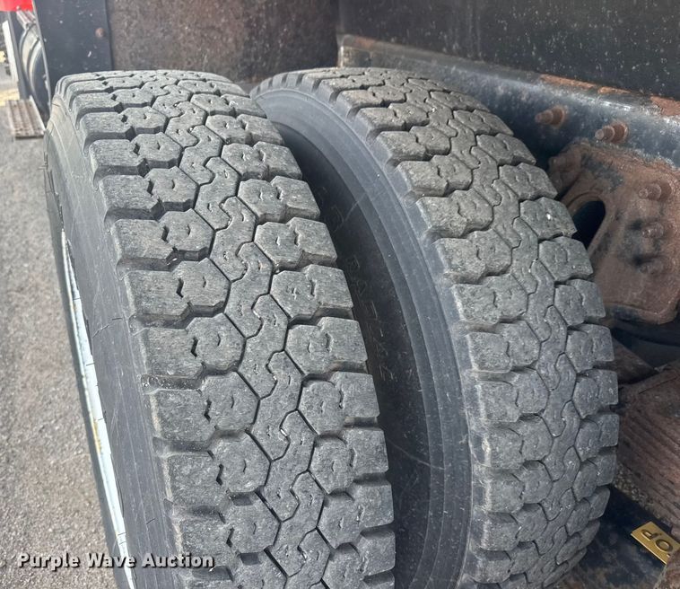 image for item EP2963 2007 International WorkStar 7400 dump truck