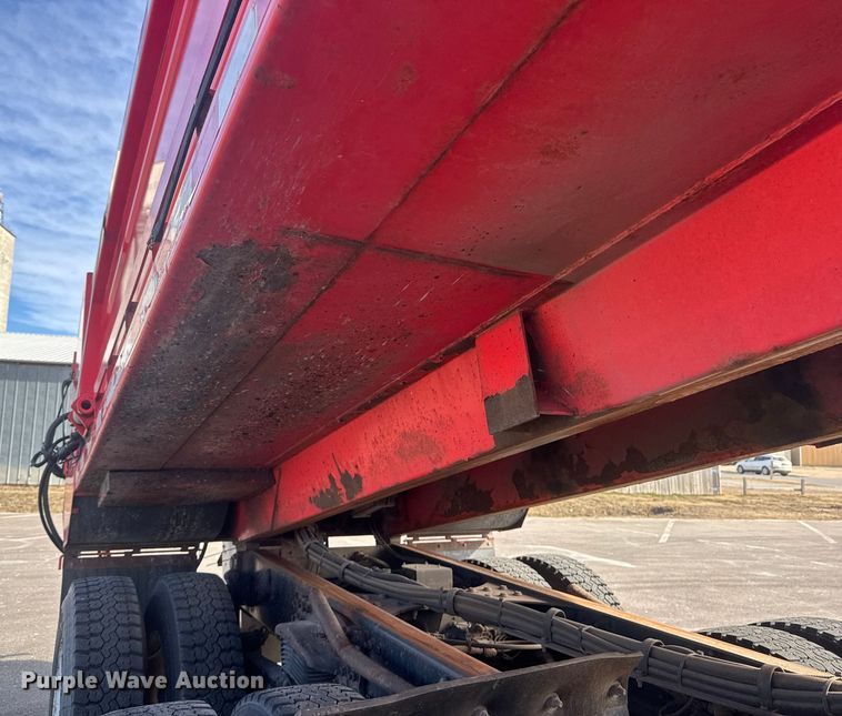 image for item EP2964 2009 Sterling L7500 Series dump truck