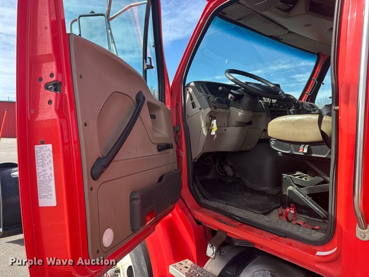 image for item EP2964 2009 Sterling L7500 Series dump truck