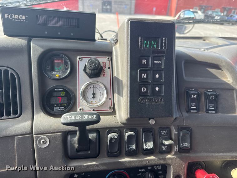 image for item EP2964 2009 Sterling L7500 Series dump truck