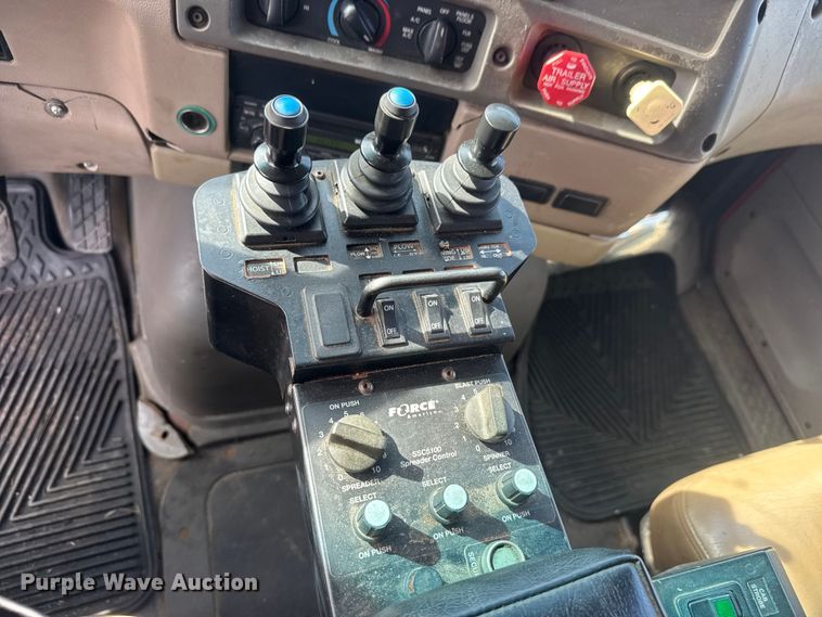 image for item EP2964 2009 Sterling L7500 Series dump truck