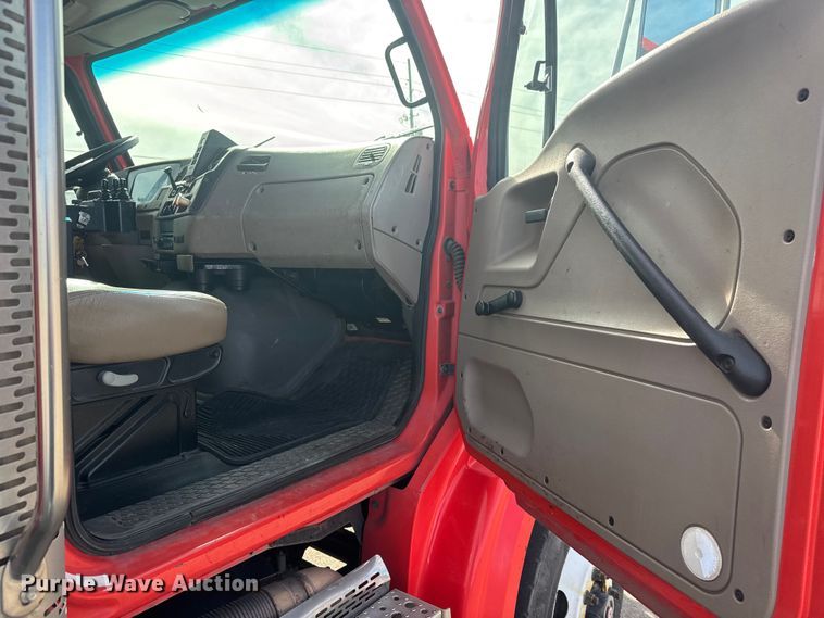 image for item EP2964 2009 Sterling L7500 Series dump truck